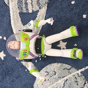 BUZZ LIGHTYEAR